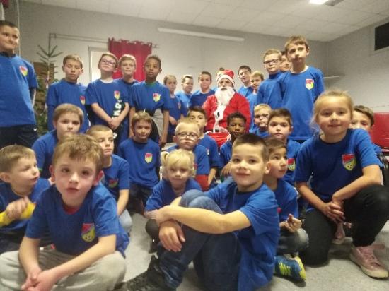 PHOTO DES JEUNES ARBRE DE NOEL DU CLUB 2019